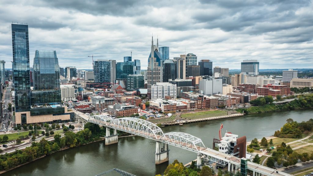 Gubernur Tennessee meminta NFL untuk bermain Super Bowl di Nashville pada tahun 2029