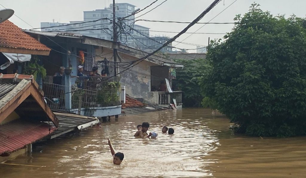 Jabodetabek Dikepung Banjir, Pemda Dituntut Sigap Bantu Warak