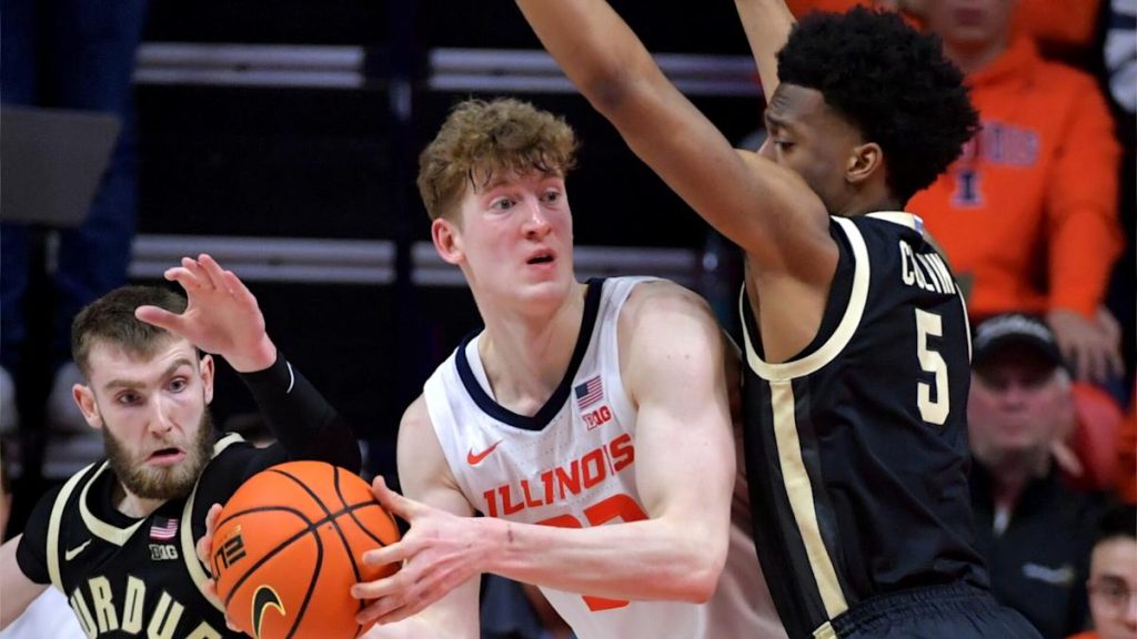 Jakucionis ‘3-pointer menyelesaikan reli Illinois’ untuk kemenangan 88-80 atas No. 18 Purdue