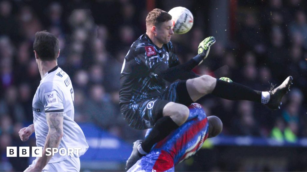 Jean-Philippe Mateta: Crystal Palace Forward mengalami cedera kepala setelah Millwall Keeper Challenge