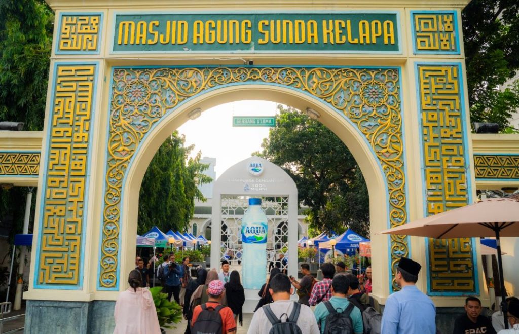 Jelajah Masjid Ikonik Jakarta Bersama Aqua