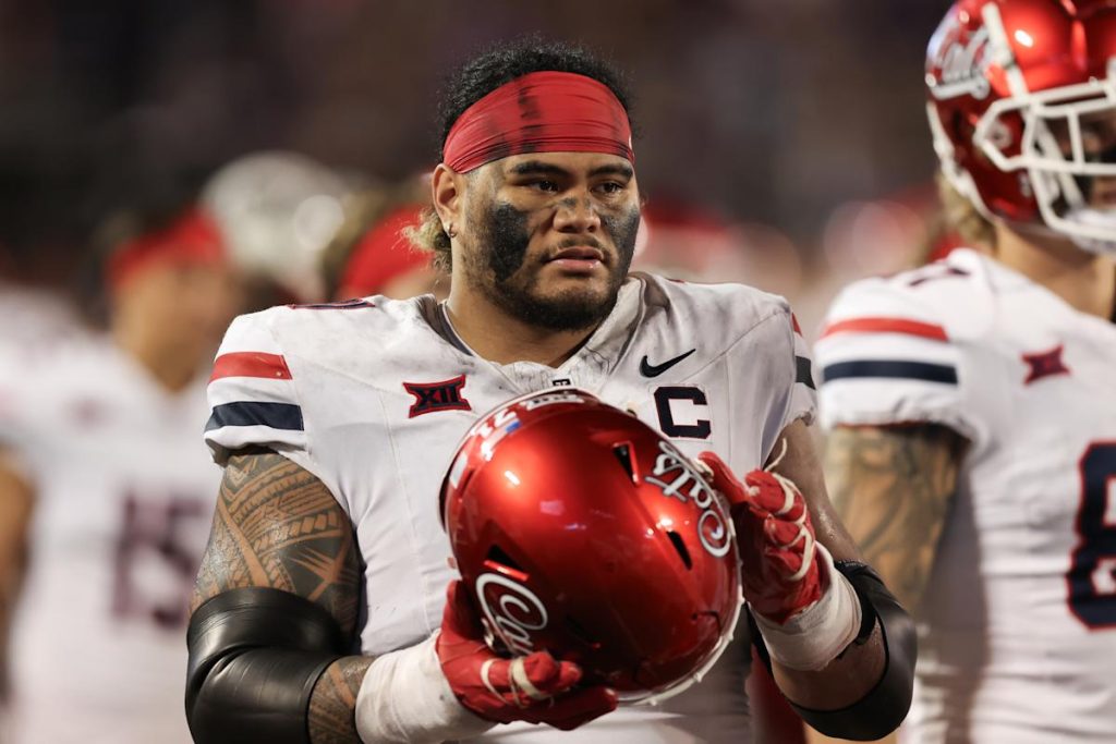 Laporan Kepramukaan NFL Draft: Jonah Savaiinaea, OG, Arizona