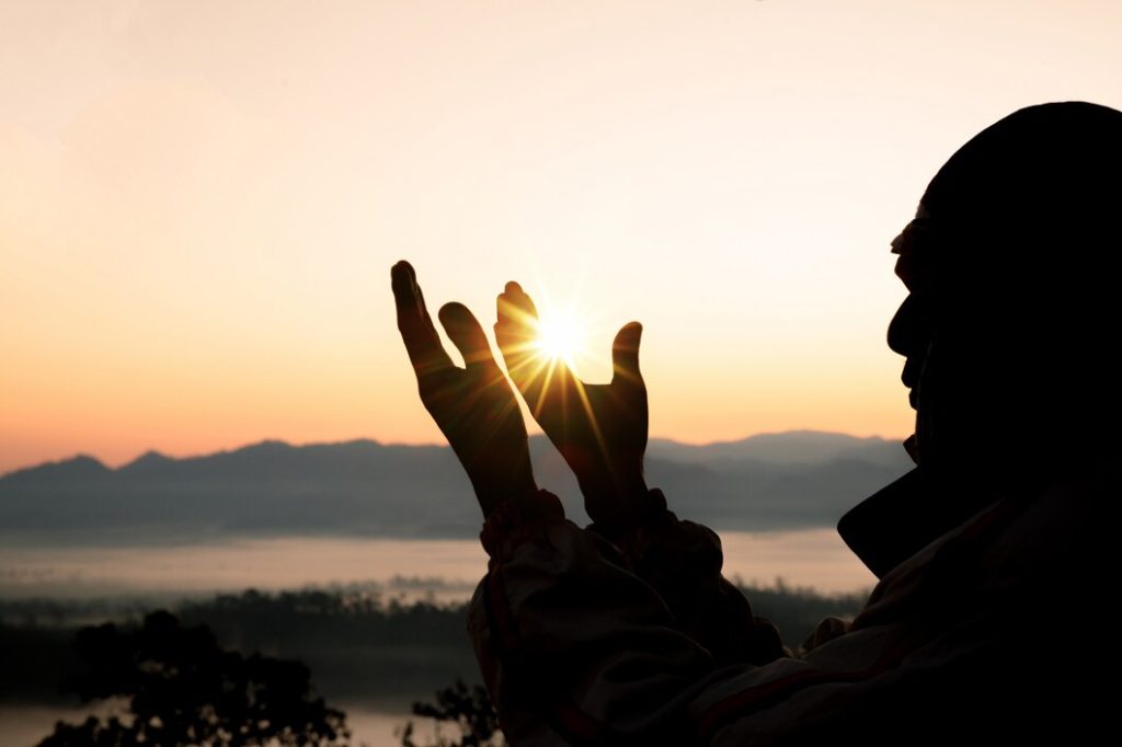 Makna Spiritual Di Balik Adzan Subuh