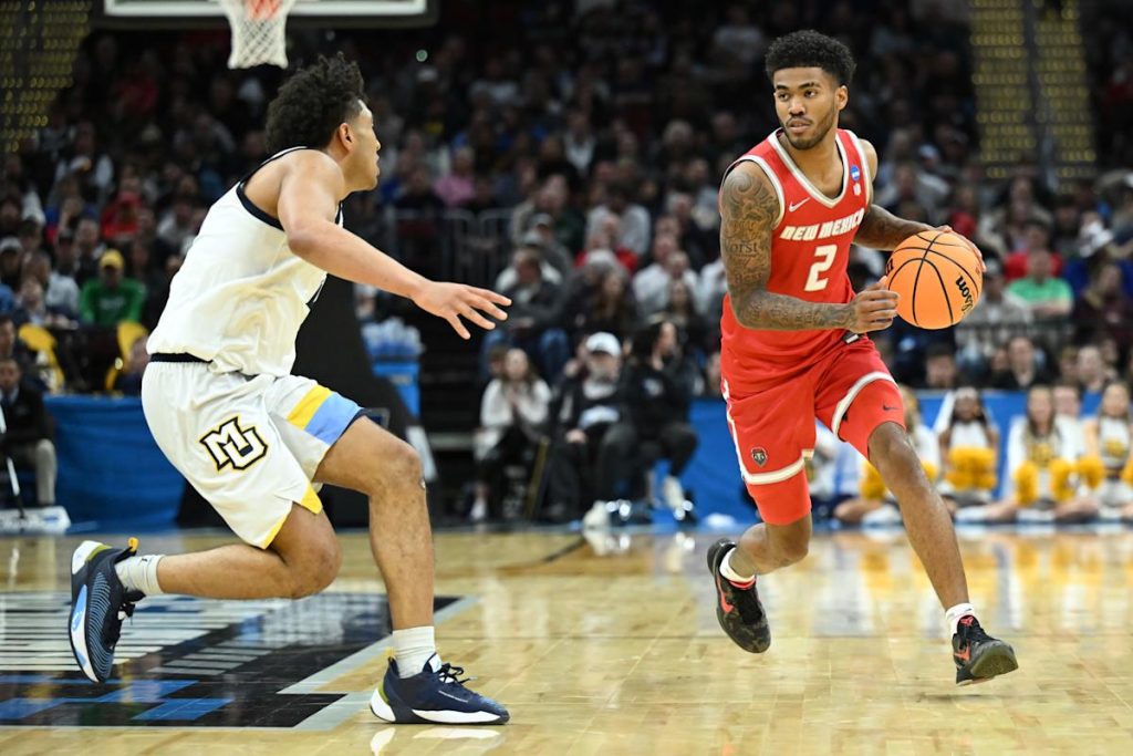 March Madness 2025: Donovan Dent memimpin No. 10 New Mexico untuk mengecewakan kemenangan atas Shaka Smart, No. 7 Marquette