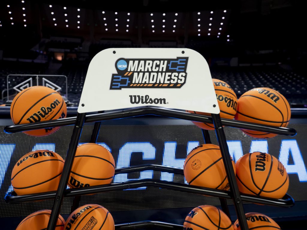 March Madness 2025: What the NCAA Tournament Committee Seleksi Turnamen Benar dan Salah