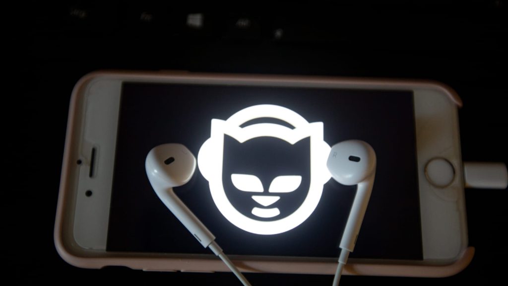 Napster memelopori berbagi musik 25 tahun yang lalu, dibeli seharga $ 207 juta