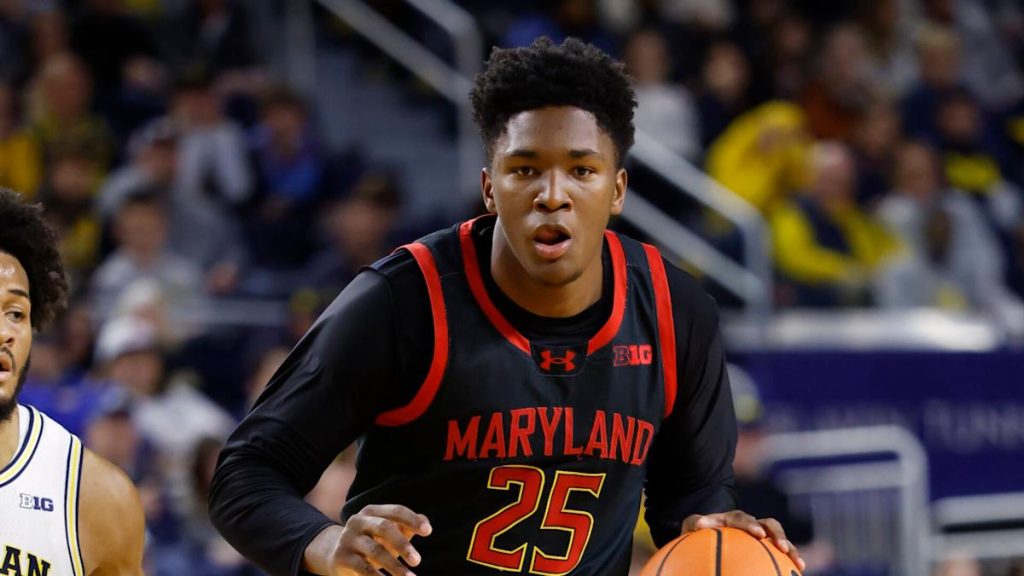 No. 13 Maryland Tops No. 17 Michigan 71-65, memberi Michigan State setidaknya bagian dari gelar Sepuluh Besar