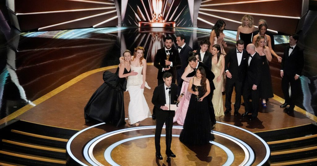 Pada hitungan kedua, ABC mengatakan pemirsa Oscar meningkat