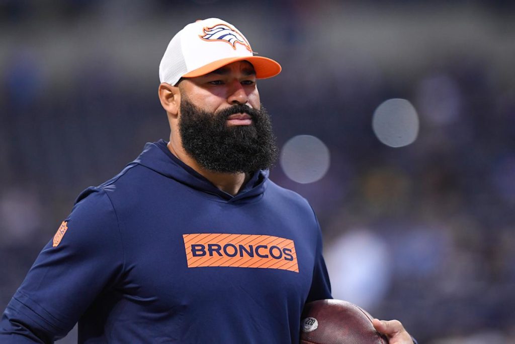 Pelatih Broncos Fire OLB Michael Wilhoite Setelah ditangkap karena serangan kejahatan polisi