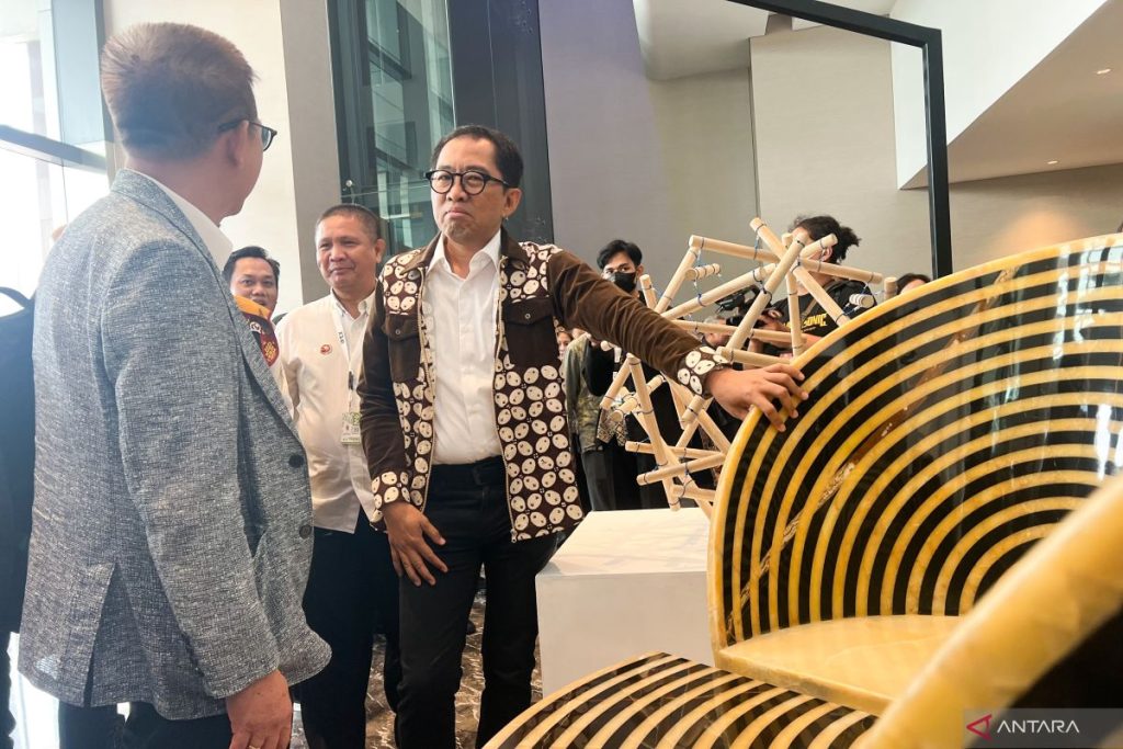 Pemerintah RI untuk memudahkan peraturan untuk mendukung industri furnitur