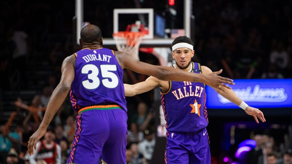 Pemilik Suns Ishbia mengatakan perdagangan devin booker tidak akan pernah terjadi, ‘Booker mengatakan dia tidak menginginkannya