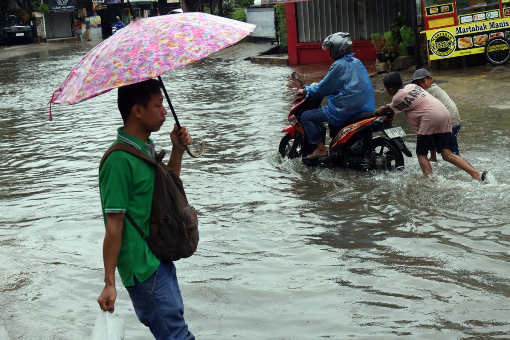 Prakiraan cuaca Hari ini ini miringgu, 9 Maret 2025 38 Kota Besar di Indonesia Waspada Cuaca Ekstrem