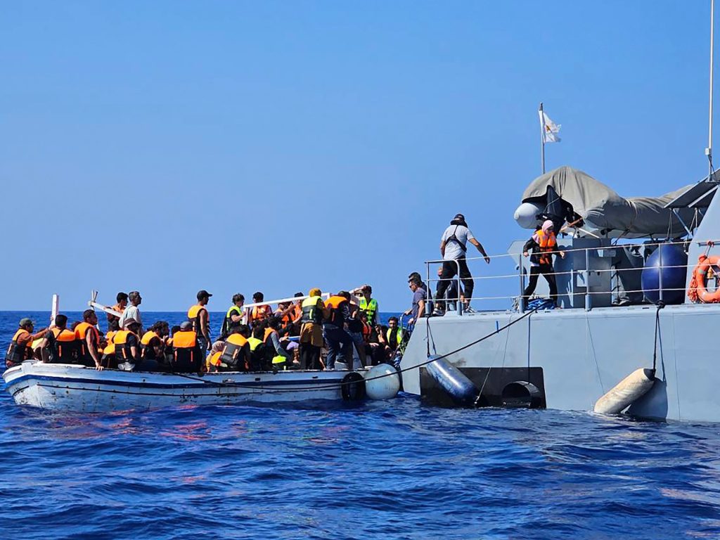 Siprus memulihkan setidaknya tujuh mayat setelah perahu pengungsi terbalik | Berita Migrasi