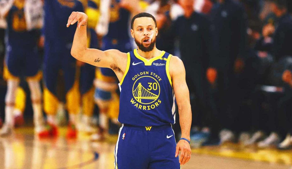 Stephen Curry menjadi pemain NBA pertama dalam sejarah untuk membuat 4K karir 3-pointer