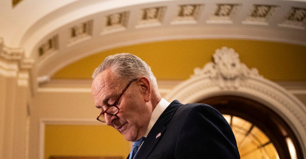 Takeaways dari Wawancara Times dengan Chuck Schumer tentang RUU pengeluaran federal