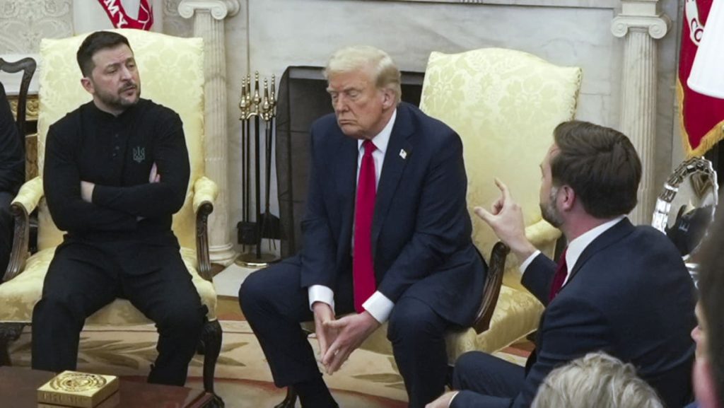 Tertegun oleh Angry Trump Exchange, Ukraina bersatu di sekitar Zelenskyy