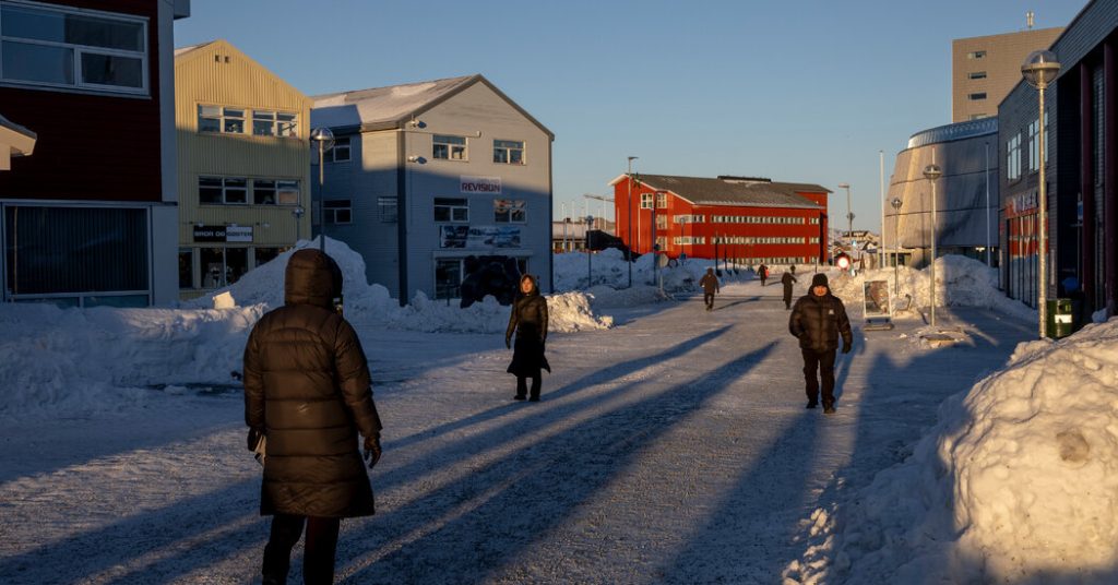 Trump menjulang atas pemilihan Greenland, tetapi pemilih memiliki kekhawatiran lain