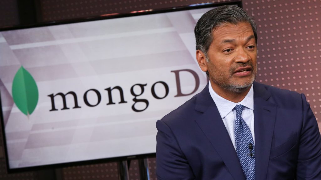 Wells Fargo Downgrades Mongodb Setelah Penghasilan, kata saham adalah rangebound dari sini